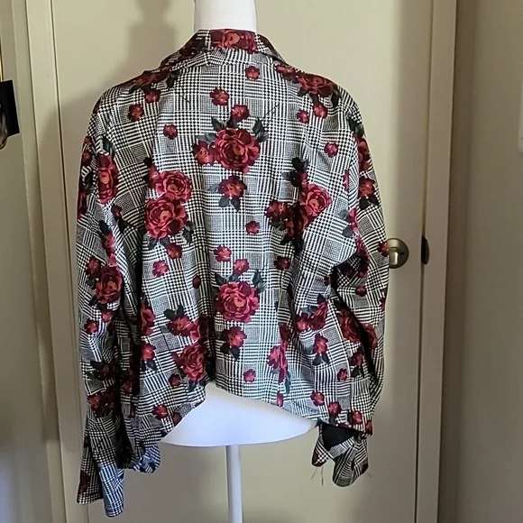 Torrid Herringbone Floral Blazer Size 14-16 - Picture 2 of 9